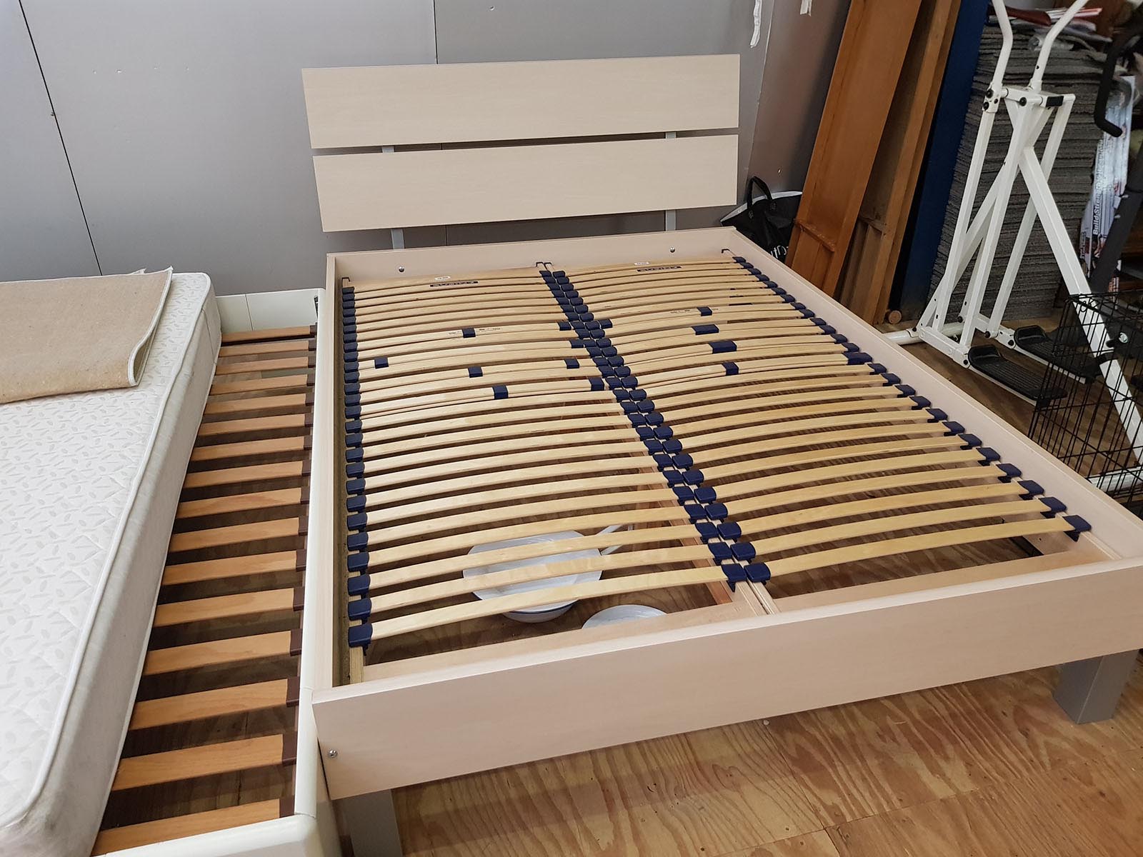 tweedehands bedden tweepersoons en voor 1 persoons